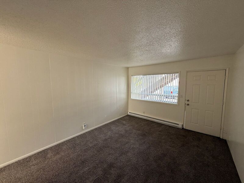 $1,150 First 3 Months, SW Dallas 2 Bed 1 Bath 1st Floor Apartment, W/S/G Paid, AVAILABLE NOW! property image