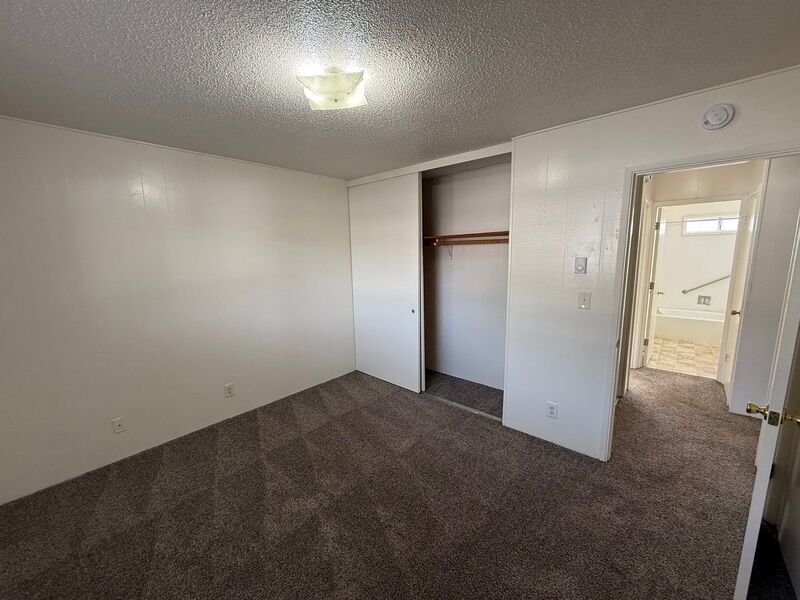 $1,150 First 3 Months, SW Dallas 2 Bed 1 Bath 1st Floor Apartment, W/S/G Paid, AVAILABLE NOW! property image