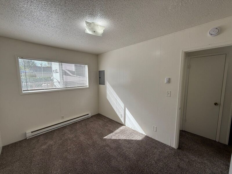 $1,150 First 3 Months, SW Dallas 2 Bed 1 Bath 1st Floor Apartment, W/S/G Paid, AVAILABLE NOW! property image