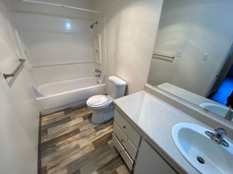 $1095 First 3 Months, NW Salem 1 Bed 1 Bath 1st Floor Apartment, W/S/G Paid, AVAILABLE NOW! property image