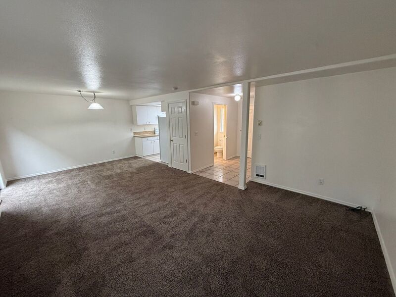 $1,475 First 3 Months, NE Salem 2 Bed + Bonus Room, 1.5 Bath, Town House, AVAILABLE NOW! property image