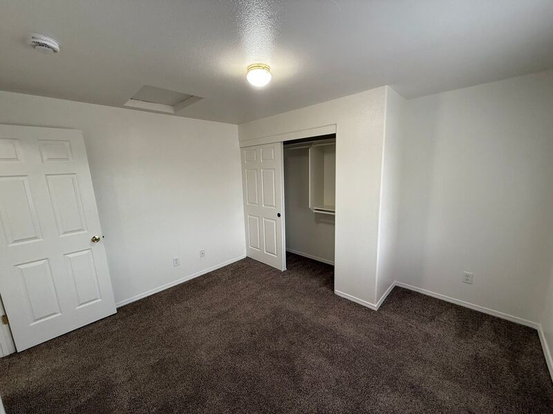 $1,475 First 3 Months, NE Salem 2 Bed + Bonus Room, 1.5 Bath, Town House, AVAILABLE NOW! property image