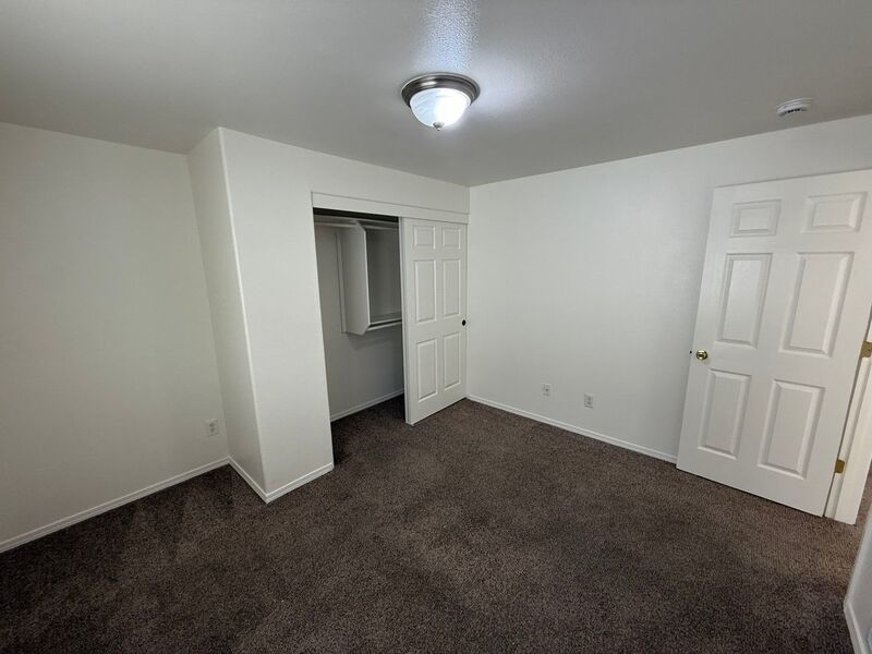 $1,475 First 3 Months, NE Salem 2 Bed + Bonus Room, 1.5 Bath, Town House, AVAILABLE NOW! property image