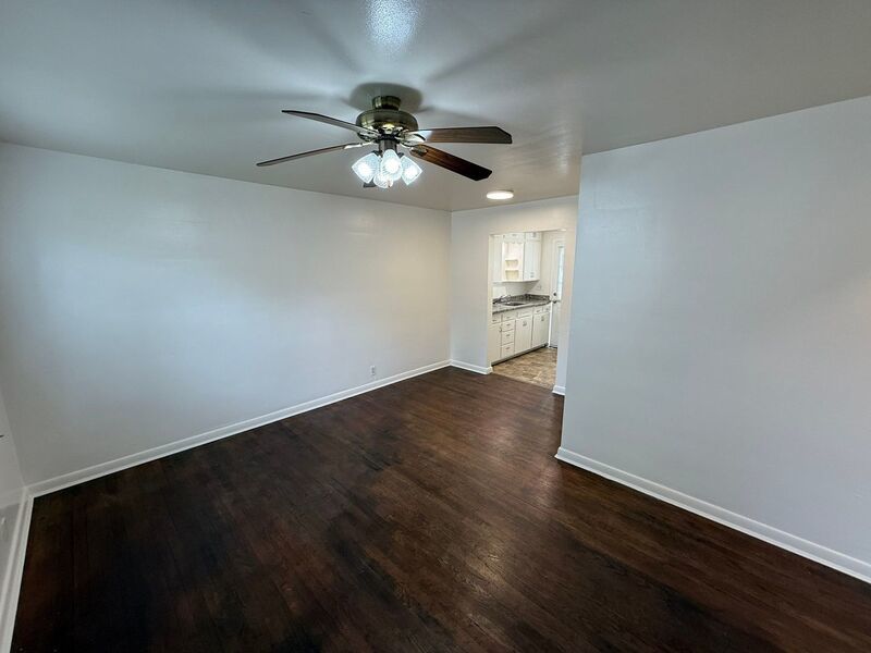 SE Salem 1 Bed, 1 Bath, in a 8-plex, AVAILABLE NOW! property image