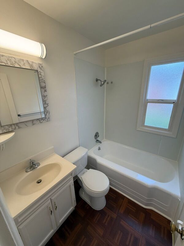 SE Salem 1 Bed, 1 Bath, in a 8-plex, AVAILABLE NOW! property image