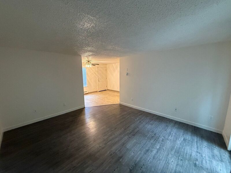 $1095 First 3 Months, NW Salem 1 Bed 1 Bath 1st Floor Apartment, W/S/G Paid, AVAILABLE NOW! property image