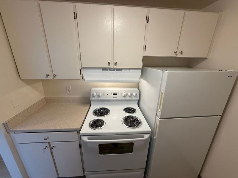 $1095 First 3 Months, NW Salem 1 Bed 1 Bath 1st Floor Apartment, W/S/G Paid, AVAILABLE NOW! property image