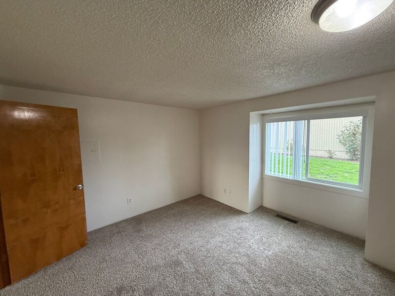 $1,195 First 3 Months, NW Salem, 1 Bed, 1 Bath, 1 Story Cottage, W/S/G Paid, W/D In Unit, AVAILABLE NOW! property image