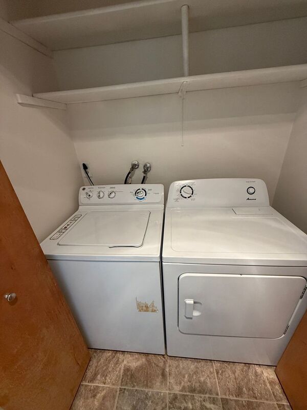 $1,195 First 3 Months, NW Salem, 1 Bed, 1 Bath, 1 Story Cottage, W/S/G Paid, W/D In Unit, AVAILABLE NOW! property image