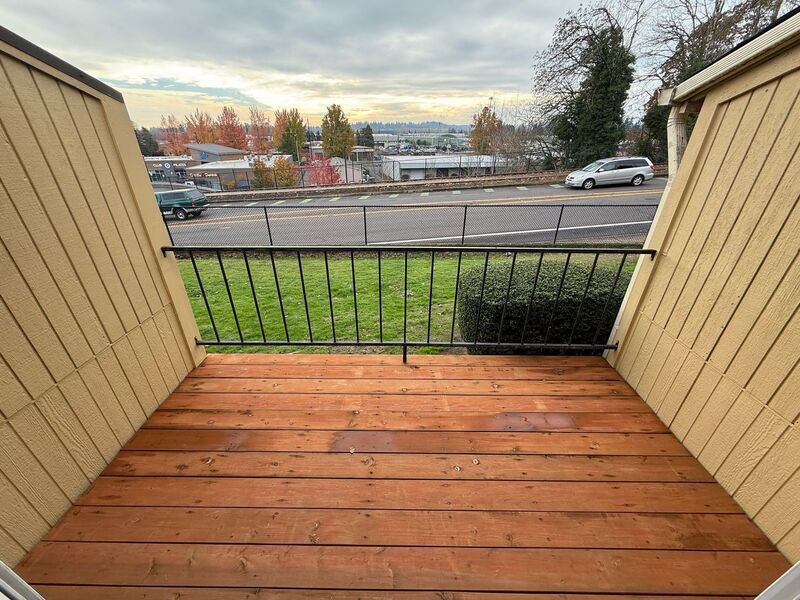 $1,195 First 3 Months, NW Salem, 1 Bed, 1 Bath, 1 Story Cottage, W/S/G Paid, W/D In Unit, AVAILABLE NOW! property image