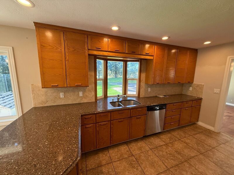 Space & Style in Keizer: Don't Miss This Beautiful 4 Bed + 4 Bonus Rooms, 3 Bath Single Family Home, AVAILABLE NOW! property image