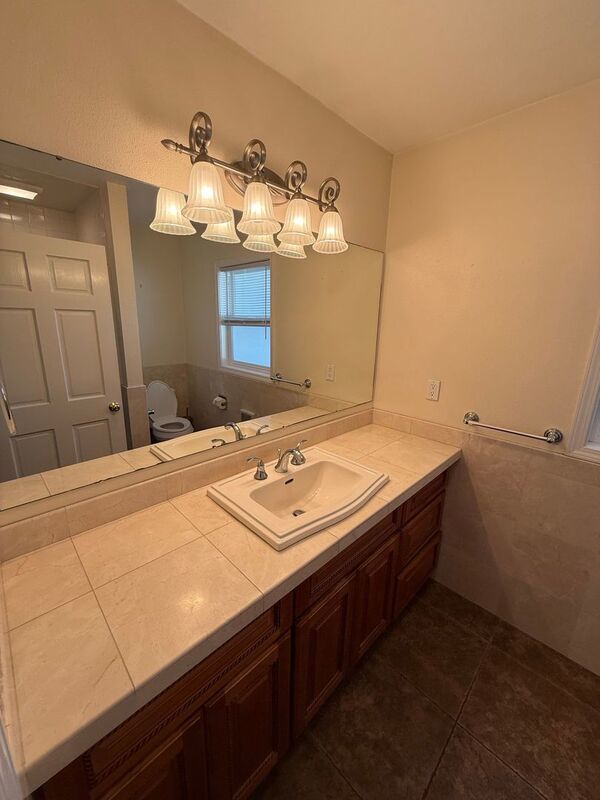 Space & Style in Keizer: Don't Miss This Beautiful 4 Bed + 4 Bonus Rooms, 3 Bath Single Family Home, AVAILABLE NOW! property image