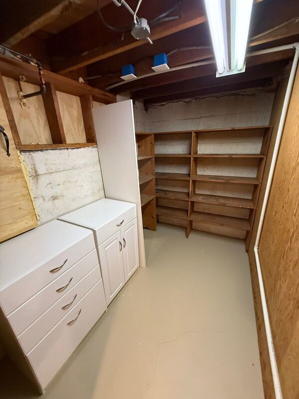 Space & Style in Keizer: Don't Miss This Beautiful 4 Bed + 4 Bonus Rooms, 3 Bath Single Family Home, AVAILABLE NOW! property image