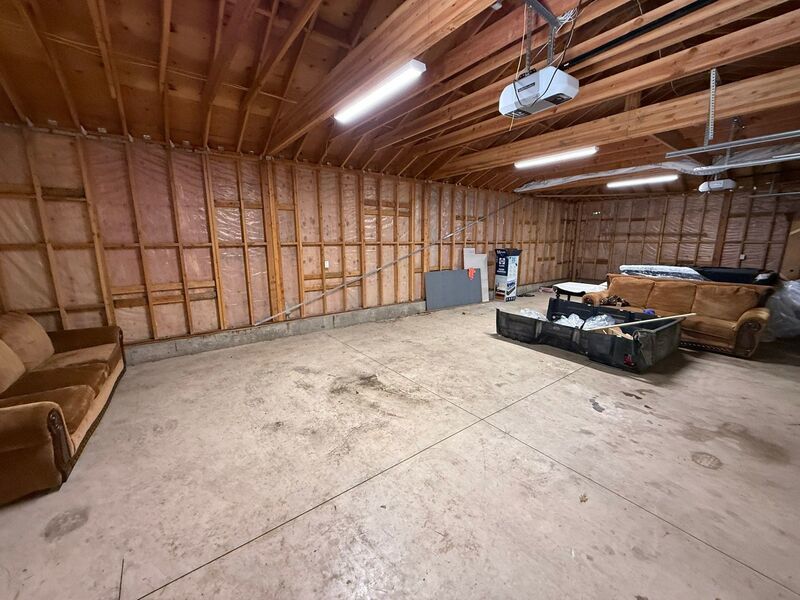 Space & Style in Keizer: Don't Miss This Beautiful 4 Bed + 4 Bonus Rooms, 3 Bath Single Family Home, AVAILABLE NOW! property image