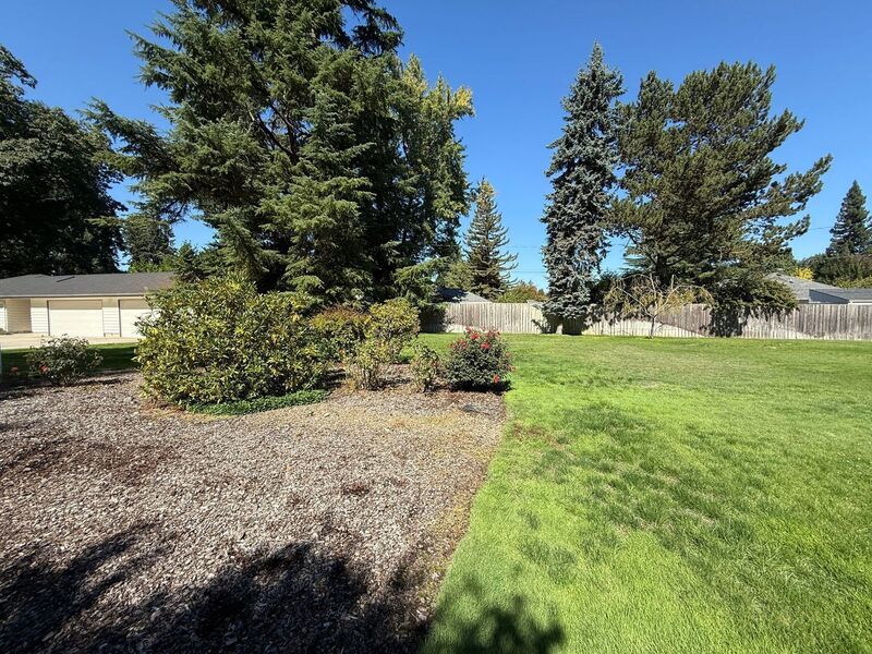 Space & Style in Keizer: Don't Miss This Beautiful 4 Bed + 4 Bonus Rooms, 3 Bath Single Family Home, AVAILABLE NOW! property image