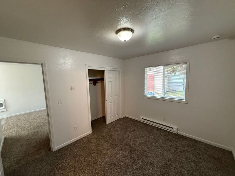 $895 First 3 Months, Charming & Convenient! 1 Bed/1 Bath Near DT – Pet Friendly, AVAILABLE NOW! property image