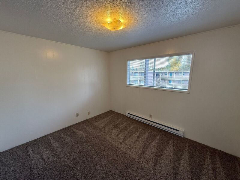 $1145 First 3 Months, SW Dallas 2 Bed, 1 Bath, 2nd Floor Apartment, W/S/G Paid, AVAILABLE NOW! property image