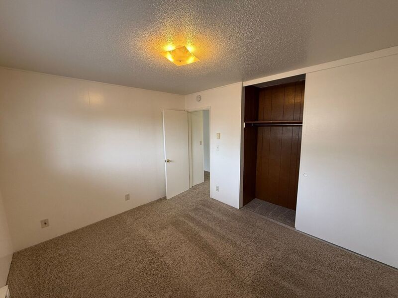$1145 First 3 Months, SW Dallas 2 Bed, 1 Bath, 2nd Floor Apartment, W/S/G Paid, AVAILABLE NOW! property image