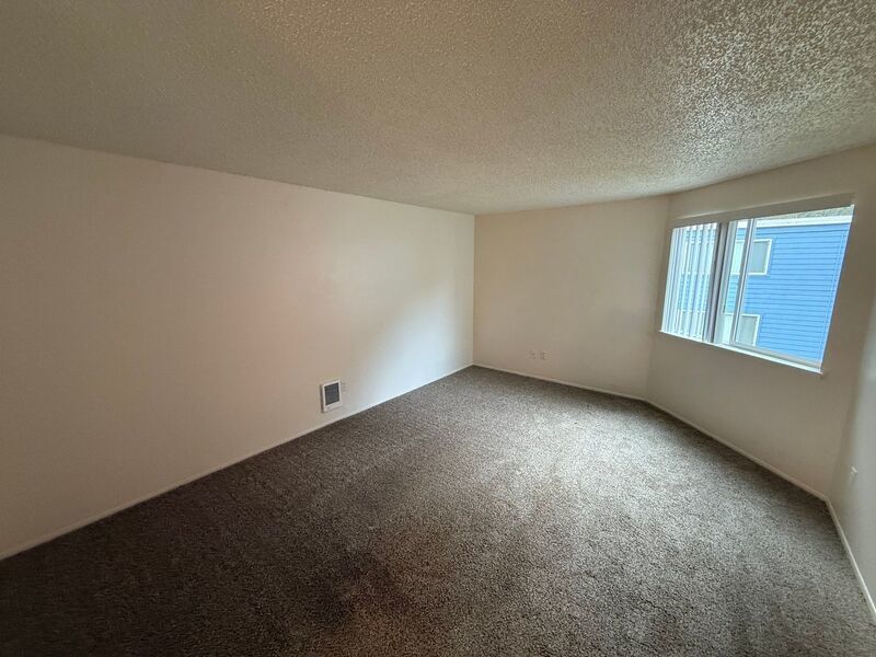 $1,145 First 3 Months, NW Salem 2 Bed, 1 Bath, 2nd Floor Apartment, Pet Friendly, AVAILABLE NOW! property image