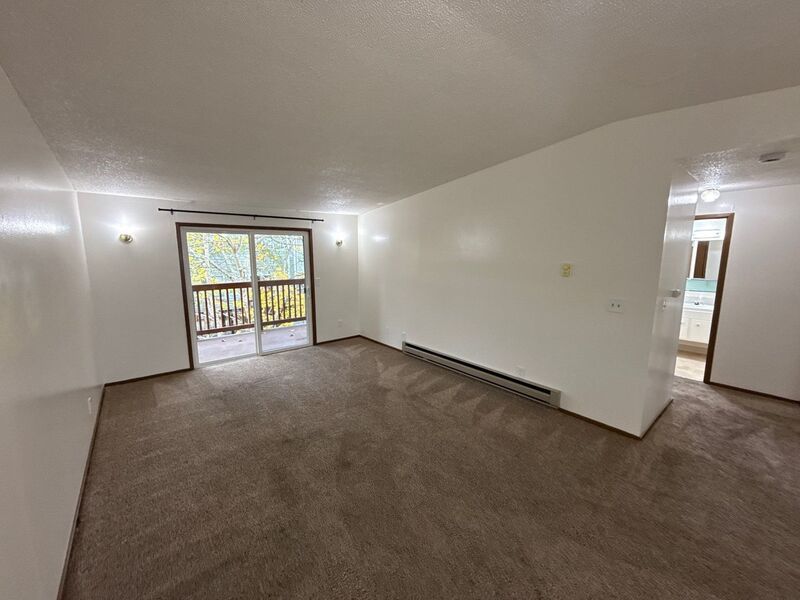 $1075 First 3 Months, SE Salem 2/1 Apartment, Close to Downtown, W/S/G Paid, AVAILABLE NOW! property image