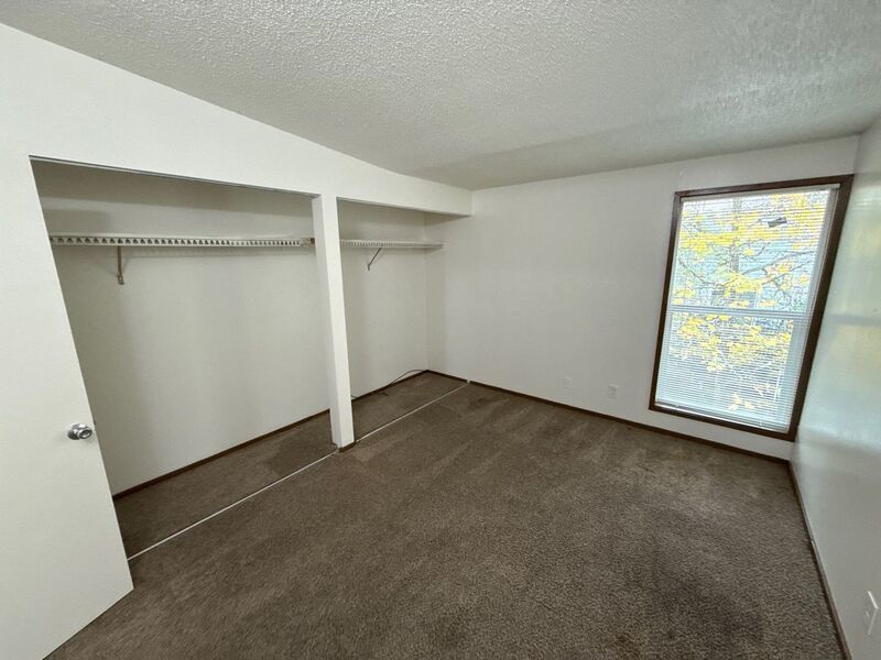 $1075 First 3 Months, SE Salem 2/1 Apartment, Close to Downtown, W/S/G Paid, AVAILABLE NOW! property image