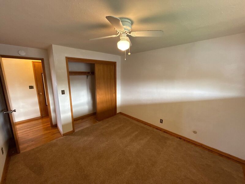 SE Salem 1 Bed 1 Bath Apartment, 2nd Floor Unit, W/S/G Paid, AVAILABLE NOW! property image