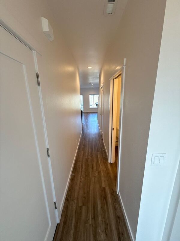 SE SALEM Beautiful 2 Bed, 2.5 Bath, Single Family Home, AVAILABLE NOW! property image