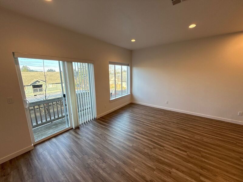 SE SALEM Beautiful 2 Bed, 2.5 Bath, Single Family Home, AVAILABLE NOW! property image