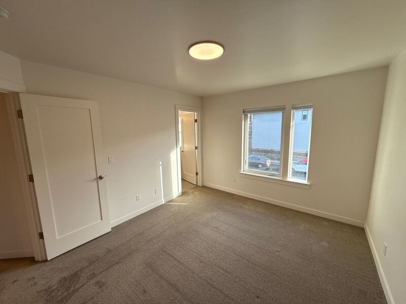 SE SALEM Beautiful 2 Bed, 2.5 Bath, Single Family Home, AVAILABLE NOW! property image