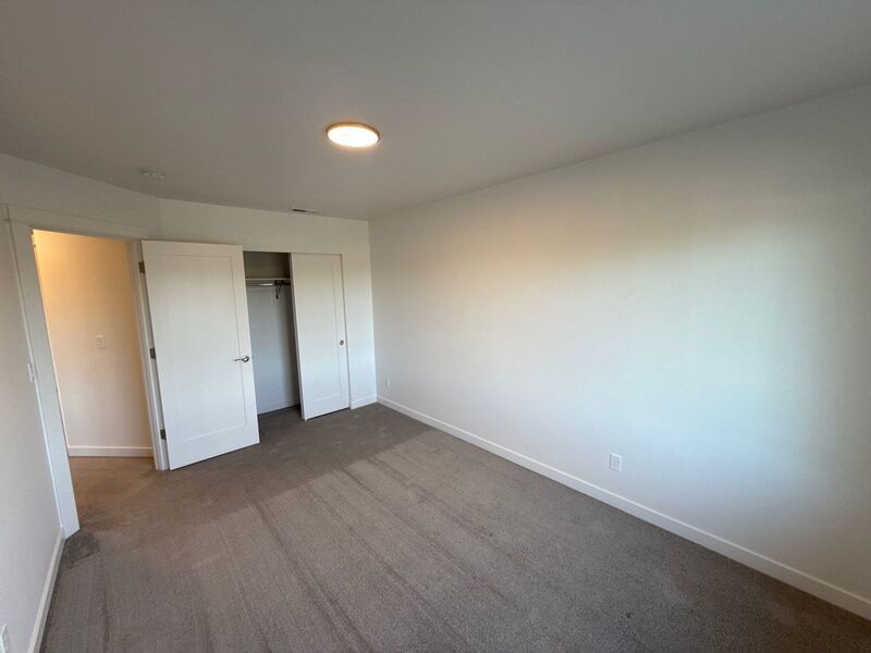 SE SALEM Beautiful 2 Bed, 2.5 Bath, Single Family Home, AVAILABLE NOW! property image