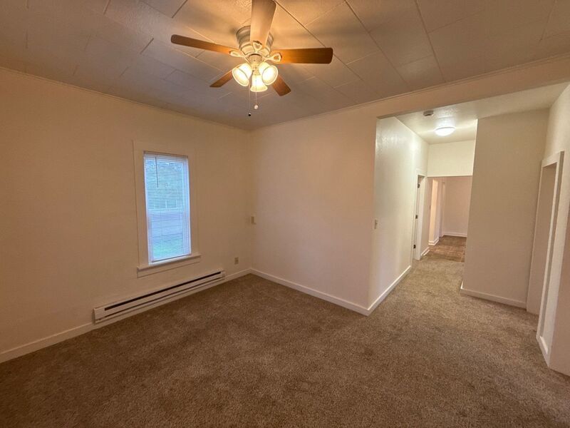 $1,595 First 3 Months, SE SALEM, 3 Bed 1 Bath Single Family Home in SE Salem, Pet Friendly, AVAILABLE NOW! property image