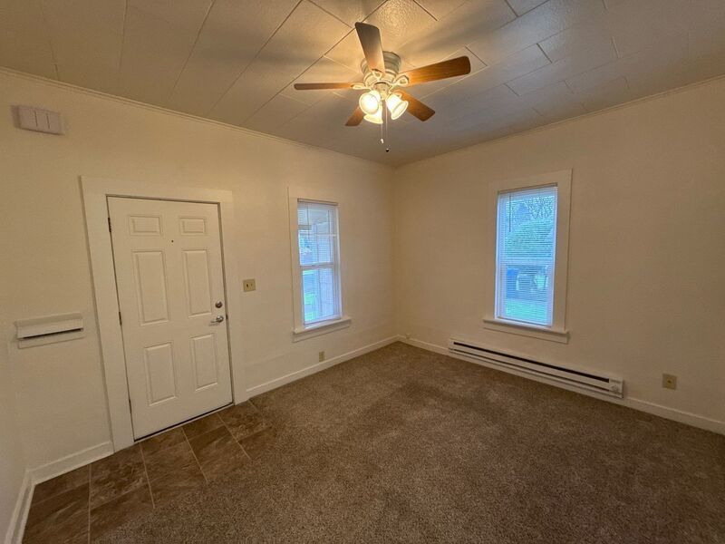 $1,595 First 3 Months, SE SALEM, 3 Bed 1 Bath Single Family Home in SE Salem, Pet Friendly, AVAILABLE NOW! property image