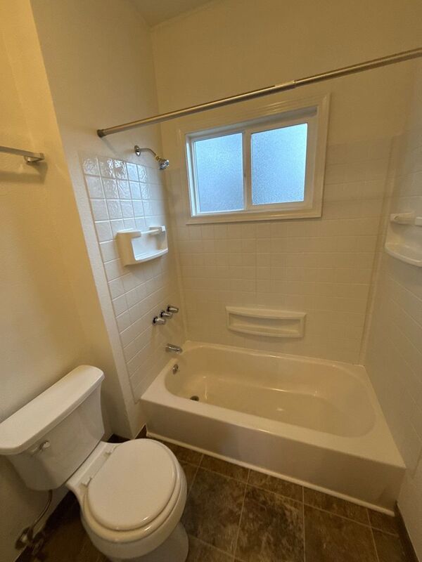 $1,595 First 3 Months, SE SALEM, 3 Bed 1 Bath Single Family Home in SE Salem, Pet Friendly, AVAILABLE NOW! property image