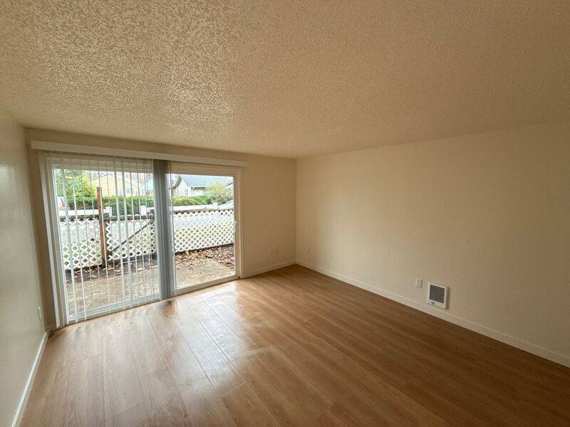 $995 First 3 Months, NW Salem, 1 Bed, 1 Bath, 1st Floor Apartment, Pet Friendly, AVAILABLE NOW! property image
