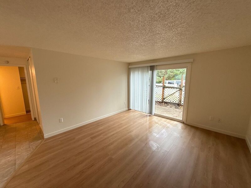 $995 First 3 Months, NW Salem, 1 Bed, 1 Bath, 1st Floor Apartment, Pet Friendly, AVAILABLE NOW! property image
