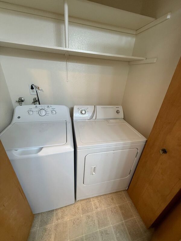 NW Salem 1 Bed, 1 Bath, 1st Floor Apartment, W/S/G Paid, COMING SOON! property image