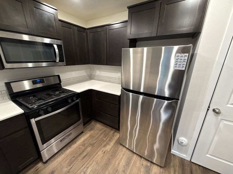 NE Salem, Beautiful Single Family Home 3 Bed + Bonus Room, 2.5 Bath, AVAILABLE NOW! property image