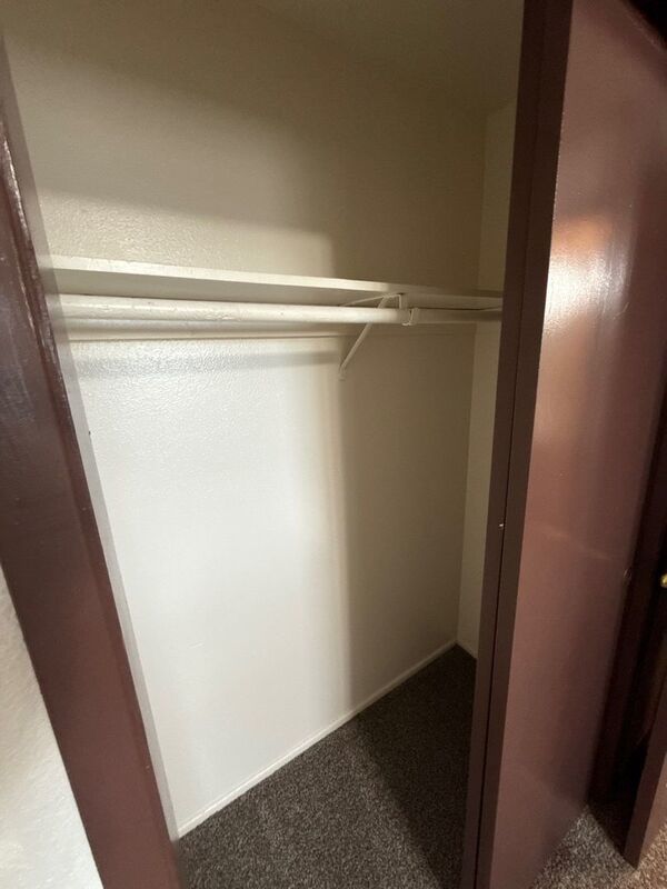 $1,545 First 3 Months, NE Salem 3 Bed, 1 Bath, 2nd Floor Apartment, Pet's are Welcome, AVAILABLE NOW! property image