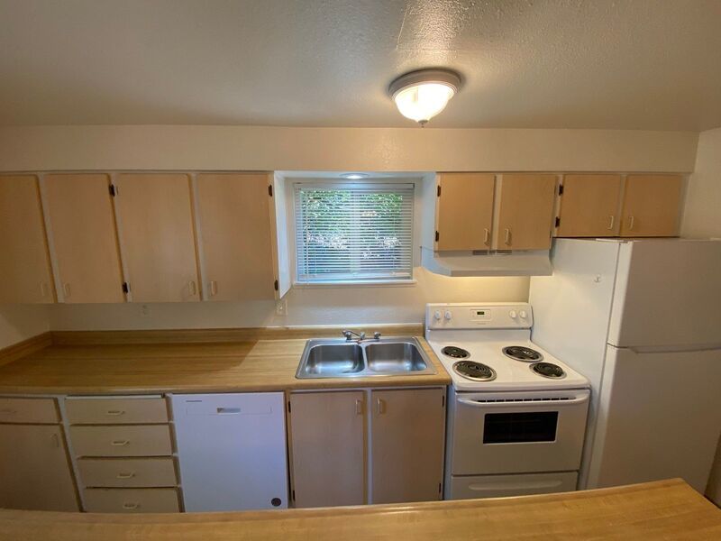 S Salem 2 Bed 1 Bed 1 Floor Apartment, W/D Hookups. Pet Friendly, COMING SOON! property image