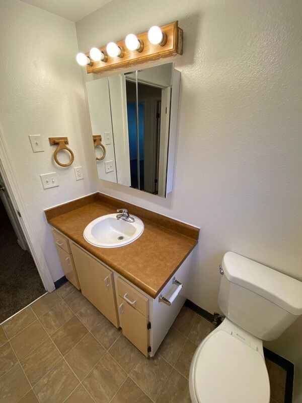 S Salem 2 Bed 1 Bed 1 Floor Apartment, W/D Hookups. Pet Friendly, COMING SOON! property image