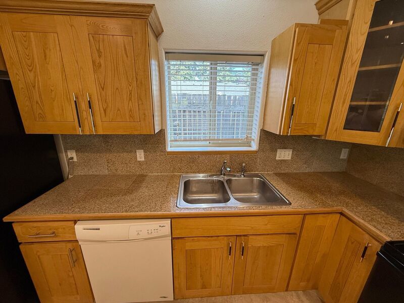 S Salem 2 Bed 1 Bed 1 Floor Apartment, W/D Hookups. Pet Friendly, COMING SOON! property image