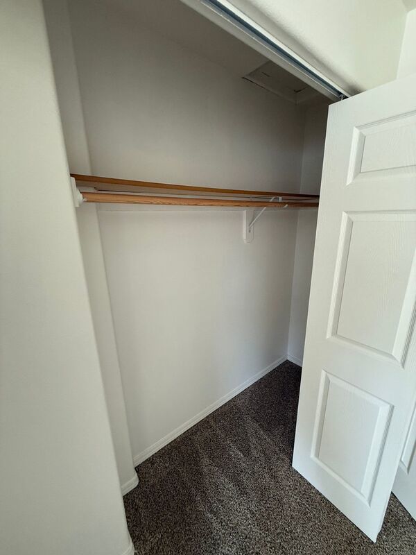 S Salem 2 Bed 1 Bed 1 Floor Apartment, W/D Hookups. Pet Friendly, COMING SOON! property image