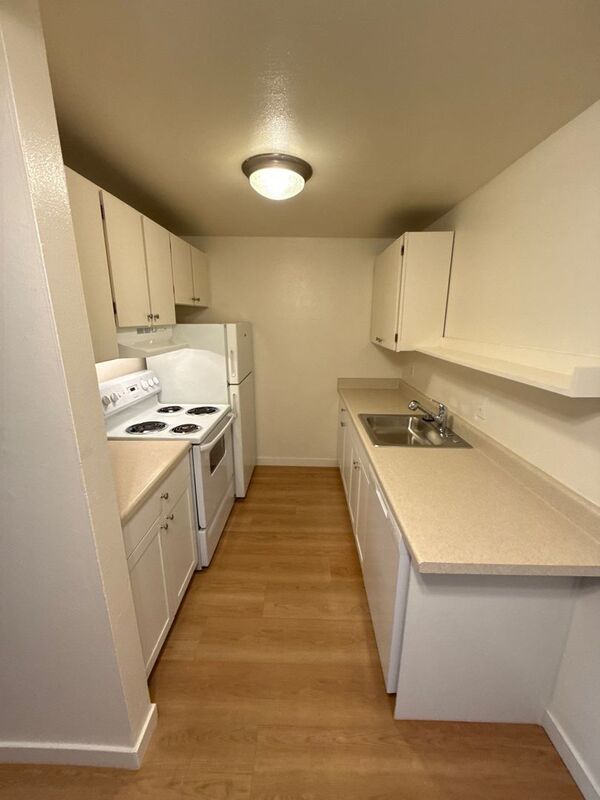 $1,195 First 3 Months, NW Salem, 2 Bed, 1 Bath, Spacious 1st Floor Apartment, Pets are Welcome, AVAILABLE NOW! property image