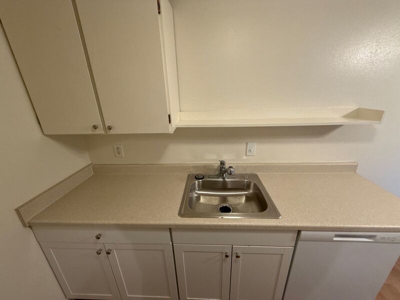 $1,195 First 3 Months, NW Salem, 2 Bed, 1 Bath, Spacious 1st Floor Apartment, Pets are Welcome, AVAILABLE NOW! property image