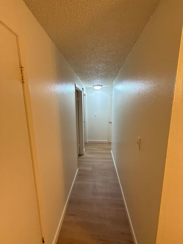 $1,195 First 3 Months, NW Salem, 2 Bed, 1 Bath, Spacious 1st Floor Apartment, Pets are Welcome, AVAILABLE NOW! property image