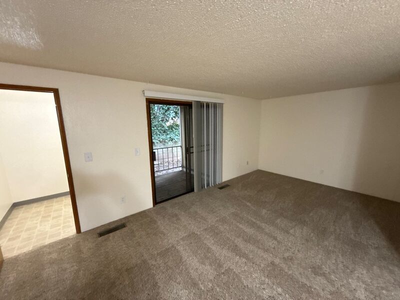 $1,125 First 3 Months, NW Salem 1 Bed, 1 Bath, 1st Floor Apartment, W/S/G Paid, AVAILABLE NOW! property image