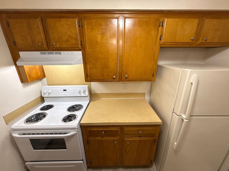 $1,125 First 3 Months, NW Salem 1 Bed, 1 Bath, 1st Floor Apartment, W/S/G Paid, AVAILABLE NOW! property image
