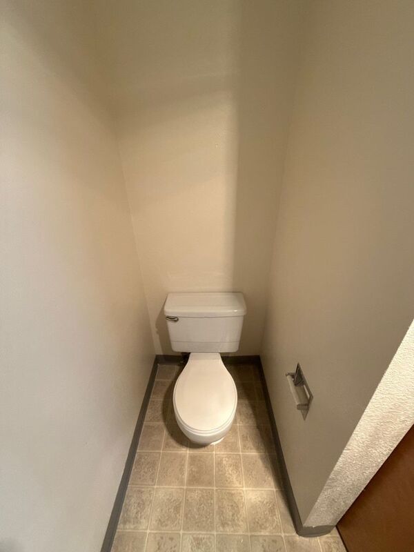 $1,125 First 3 Months, NW Salem 1 Bed, 1 Bath, 1st Floor Apartment, W/S/G Paid, AVAILABLE NOW! property image