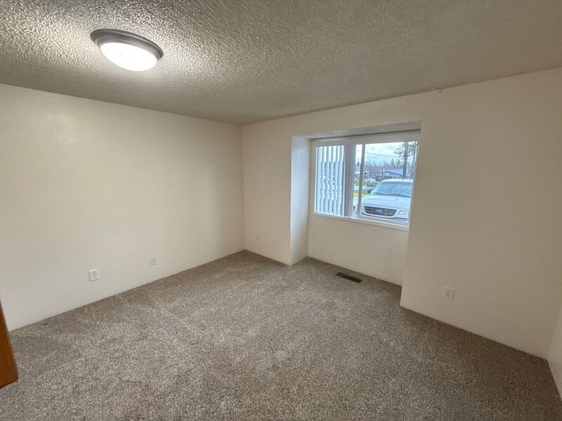 $1,125 First 3 Months, NW Salem 1 Bed, 1 Bath, 1st Floor Apartment, W/S/G Paid, AVAILABLE NOW! property image