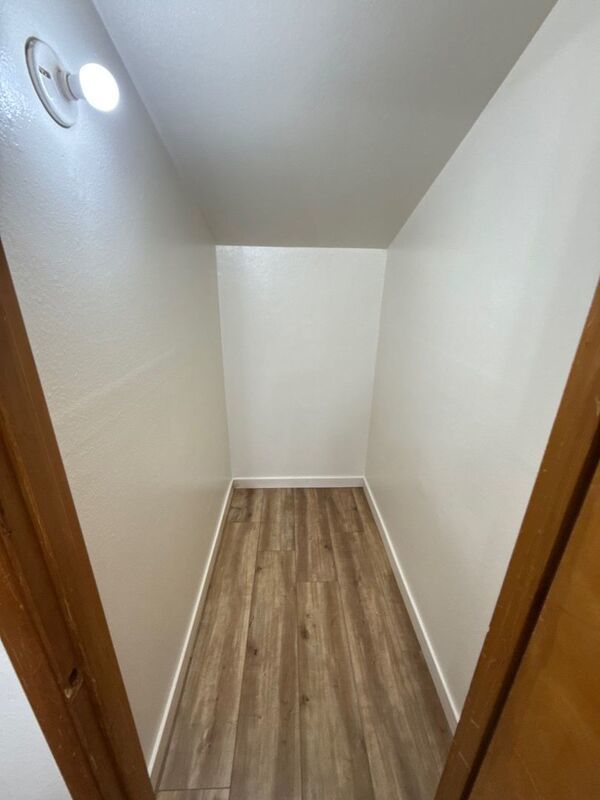 $1,195 First 3 Months, NW Salem 1 Bed, 1 Bath, Cottage, W/S/G Paid, W/D In Unit, AVAILABLE NOW! property image